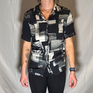 Express Graphic Short-Sleeve Men's Button Up Shirt